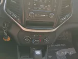 Cherokee Sport 